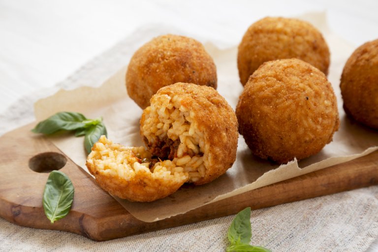 What to Serve with Arancini : 8 Tasty Ideas