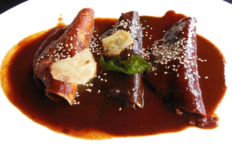 What to Serve With Mole Sauce – 9 Yummy Sides